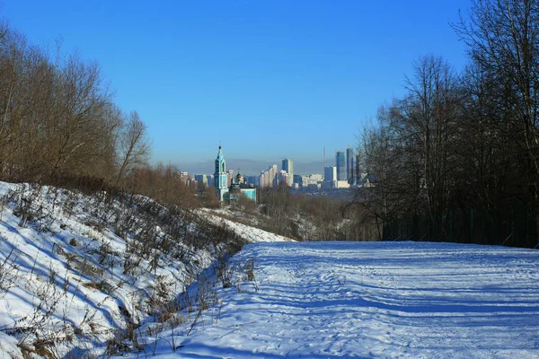 Invierno Vista Ciudad Desde Las Colinas Krylatsky Hasta Centro Moscú —  Fotos de Stock