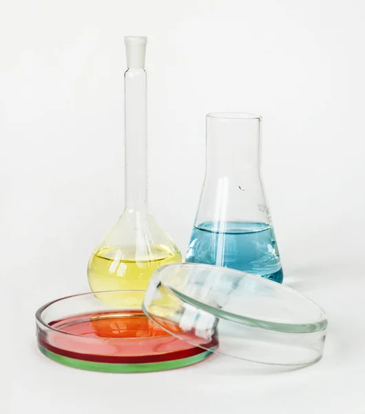 Diversen laboratoriumglaswerk — Stockfoto