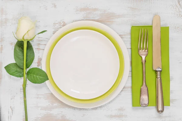 Belo ajuste de mesa — Fotografia de Stock