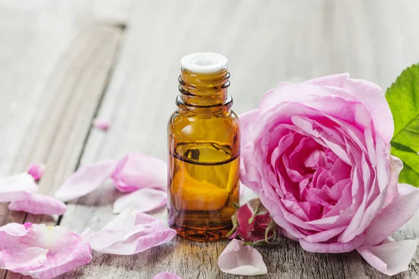 Rose essential oil — Stock Photo, Image