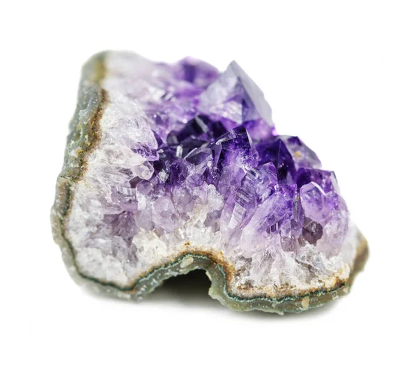 片段的紫水晶晶洞 — 图库照片