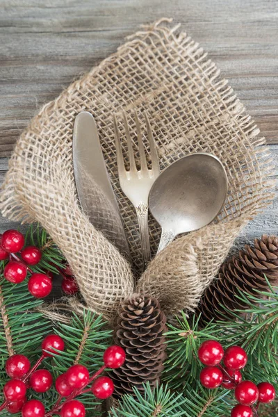 Mesa de Natal com decoração de Natal — Fotografia de Stock