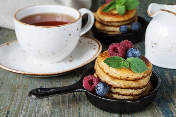 Panqueques con bayas — Foto de Stock