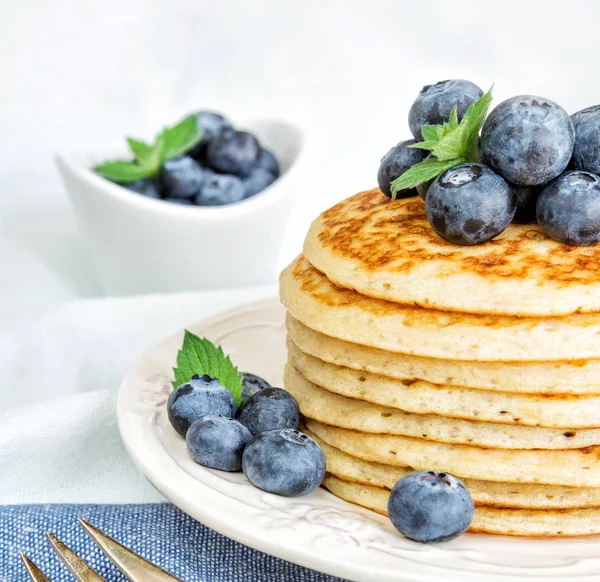 Panquecas com bagas — Fotografia de Stock