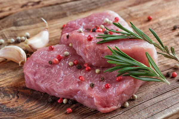 Dois pedaços de carne de porco — Fotografia de Stock