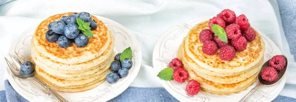 Panqueques con bayas — Foto de Stock