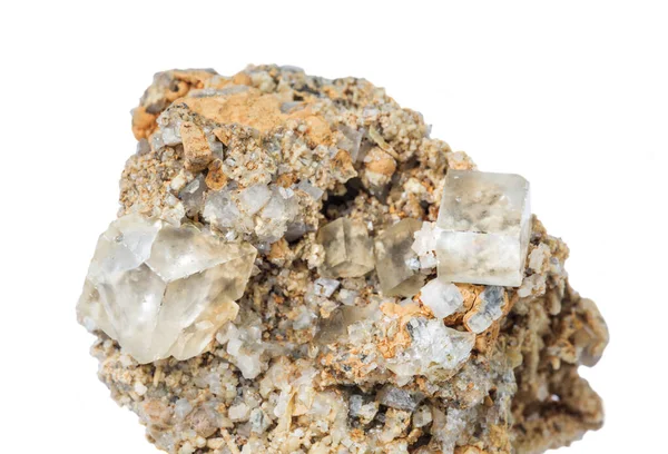 白色の背景に隔離されたマトリックス上の光フッ化物の透明な立方晶の地質標本 — ストック写真