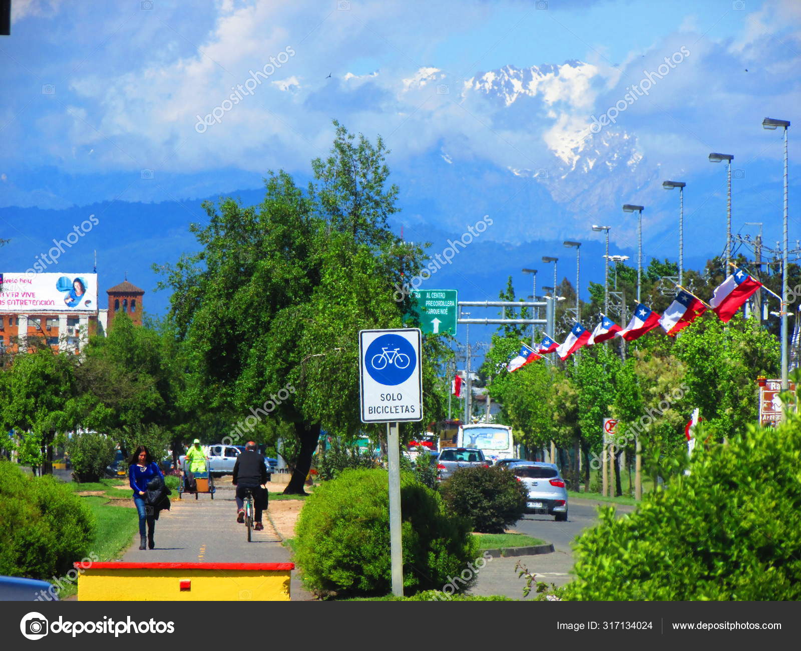 Linares Chile Acceso Principal Ciudad Fotografia De Stock C Caminoalviento Depositphotos