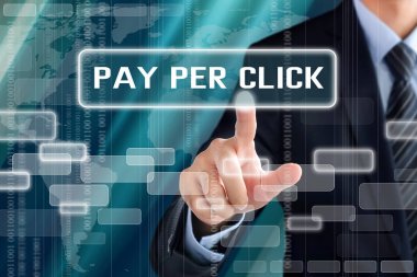 Pay Per Click (ya da Ppc) işareti virtua ekranda dokunmadan işadamı el 
