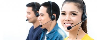 Asya çağrı merkezi ekibi