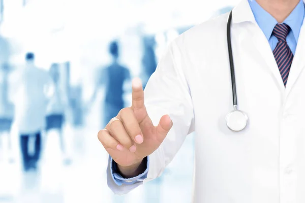 Lekarz rękę dotykając pusty wirtualny ekran na rozmycie tła Szpital — Zdjęcie stockowe