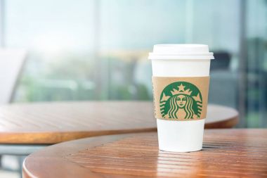 Starbucks kahve fincanı Starbucks kahve ahşap tablo götürün