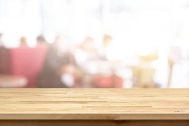 Ahşap masa üstü Restoran (Cafe) iç görüntü arka plan üzerinde 