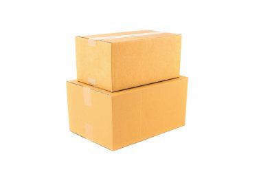 Yığın iki kahverengi karton kutu 