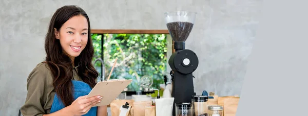 Cheerful Smiling Young Asian Woman Entrepreneur Coffee Shop Counter Panoramic — Fotografie, imagine de stoc