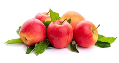 Kırmızı elmalar ve yeşil yapraklar. Beyaz arkaplanda izole et.