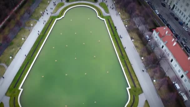 Uitzicht vanuit de lucht op Paleis Belvedere, Wenen — Stockvideo