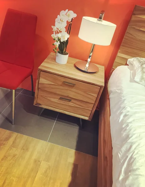 Chambre moderne dans des tons orange — Photo