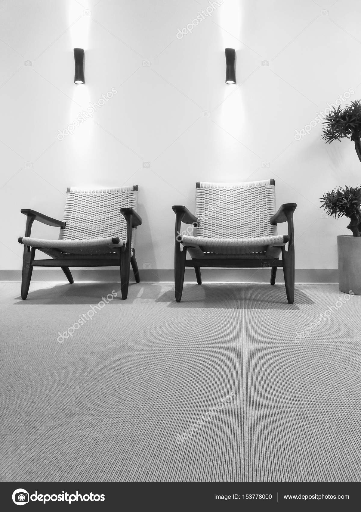 Zwart-wit interieur met rotanstoelen — Stockfoto © GoodMoodPhoto ... Zwart-wit interieur met rotanstoelen — Stockfoto © GoodMoodPhoto ...