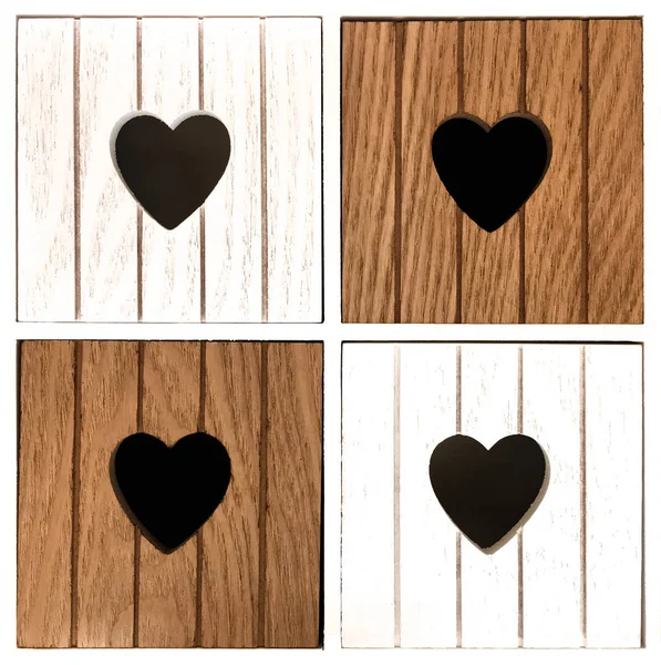 Деревянные отделы с дизайном сердца — стоковое фото