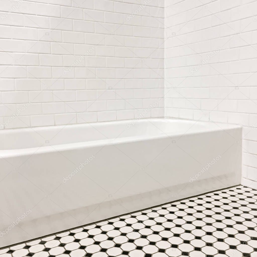 Imágenes: azulejo | Baño nuevo con azulejo de cerámica de paredes y