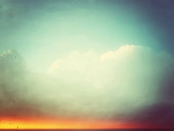 Analogowe zdjęcie retro niebo i chmury — Zdjęcie stockowe