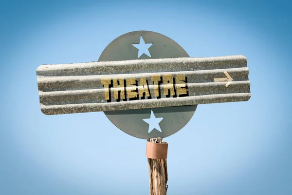 Straatnaambord aan theater — Stockfoto