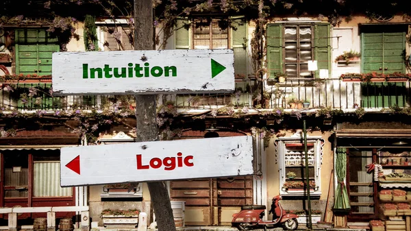 Ulice intuice versus logika — Stock fotografie