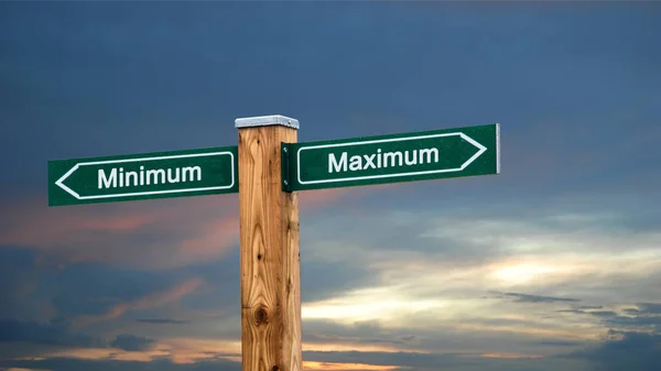 Straßenschild Maximum versus Minimum — Stockfoto