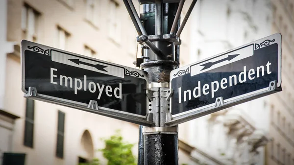 Niezależne od ulicy versus zatrudnionych — Zdjęcie stockowe