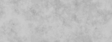 Alçılı uzun panoramik beton duvar.