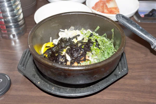 Korejské jídlo v restauraci — Stock fotografie