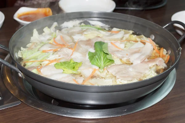 Comida coreana em um restaurante — Fotografia de Stock