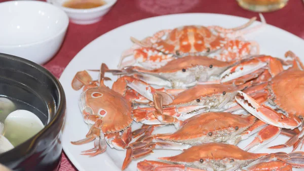 Caranguejos cozidos no vapor em restaurantes — Fotografia de Stock