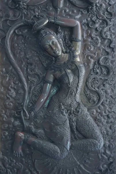 Statue d'ange sur le mur du temple — Photo