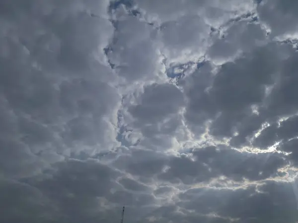 Wolken verdeckten die Sonne — Stockfoto