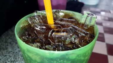 Alkolsüz içecekler kabarcıkları 