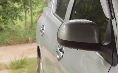 Yan aynaları arabalar için