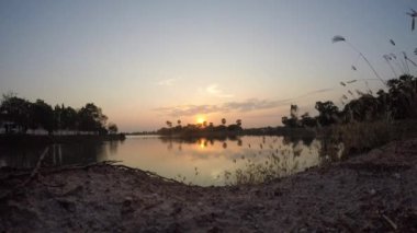      Gün batımından sonra lagoon (zaman atlamalı) 