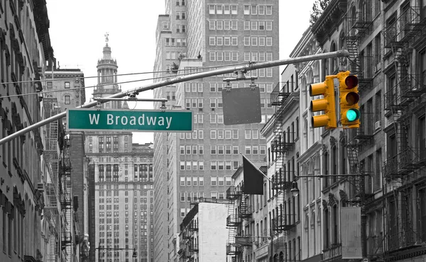 Manhattan yellow street light — Stock Photo, Image
