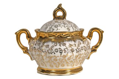 Beyaz bir arka plan üzerinde izole antik altın şeker pot