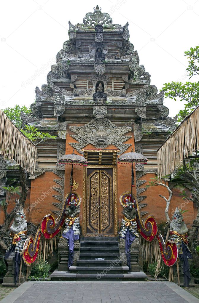Ber hmte Ubud Palast Auf Der Insel Bali  Indonesien 