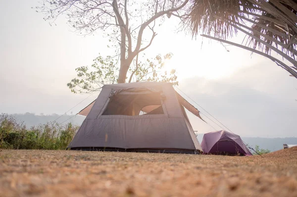 Foto Ponto Acampamento Pela Manhã Viajar Acampar Barraca Manhã Paisagem — Fotografia de Stock