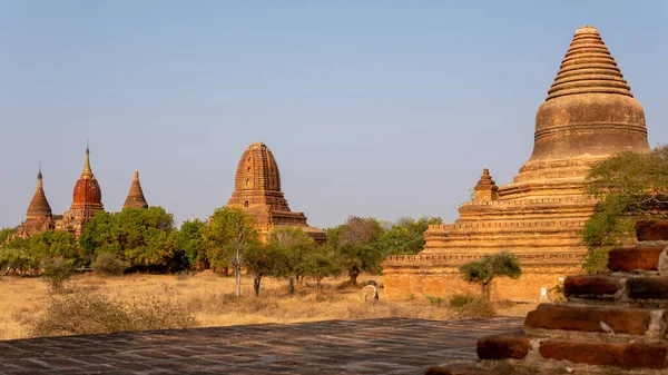Pequenos Templos Zona Arqueológica Bagan Uma Atração Principal Para Turismo — Fotografia de Stock