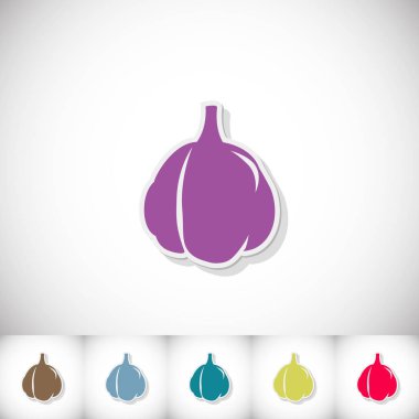 Sarımsak. Beyaz zemin üzerine gölge ile düz etiket