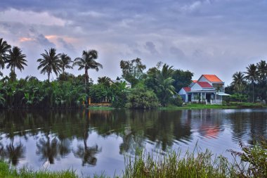 Evler tarih Prş Bon Nehri yakınındaki Hoi An, Vietnam.