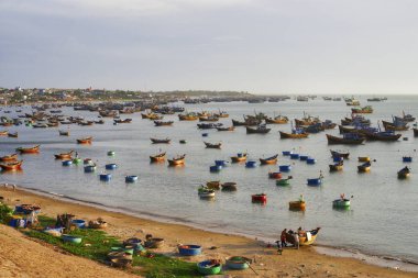 Liman, Vietnamca balıkçı köyü MUI ND'nin Vietnam, Güneydoğu Asya görünümü. 