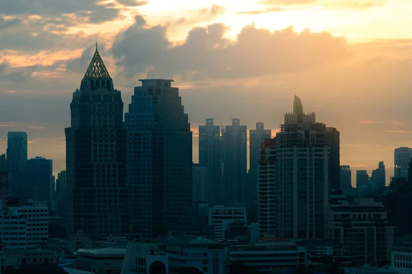 Cityscape do edifício moderno na cidade de Bangkok, Tailândia . — Fotografia de Stock