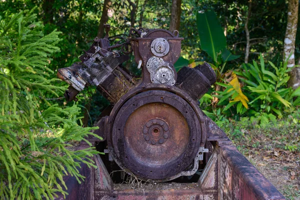 Іржаве Сміття Старий Двигун — стокове фото