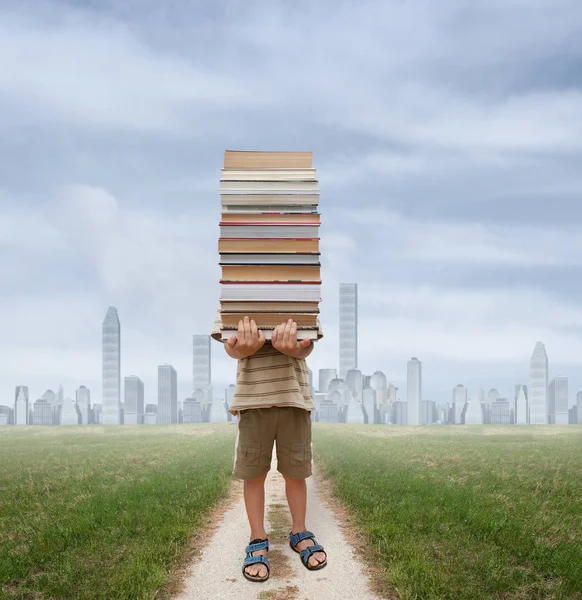 Baby und Bücher — Stockfoto